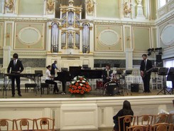 Austausch und gemeinsame Konzertauftritte von Schülern beider Musikschulen anlässlich des 85-jährigen Jubiläums der Musikschule "Andrej Petrow" St. Petersburg